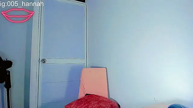 Hannahsmit online show from October 2025 06:49:01 AM