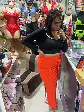 Snapshot of ROSALIALUCY chatting on January 2025 04:40:01 PM ROSALIALUCY online show from January 2025 04:40:01 PM