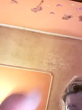 ducicsajsziii online show from October 2025 08:41:01 PM