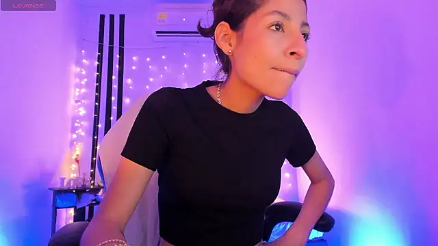 Snapshot of Gorgeous_Team chatting on February 2026 06:25:02 PM Gorgeous Team online show from February 2026 06:25:02 PM