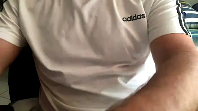 Snapshot of Ivanxx712 chatting on January 2025 07:23:01 PM Ivanxx712 online show from January 2025 07:23:01 PM