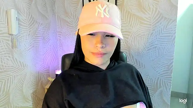 Snapshot of sexyyykloee chatting on January 2025 10:02:01 AM sexyyykloee online show from January 2025 10:02:01 AM