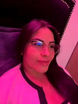 Snapshot of sexyyykloee chatting on October 2025 05:20:02 AM sexyyykloee online show from October 2025 05:20:02 AM