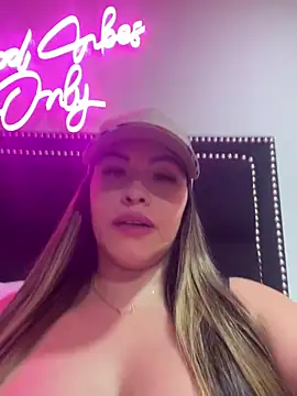 sexyyykloee online show from April 2026 06:27:01 AM