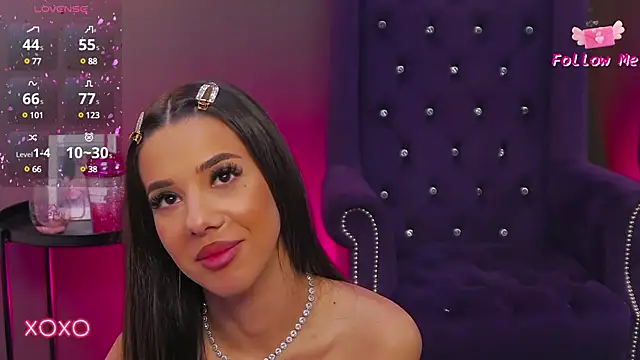 Snapshot of LaraKent chatting on January 2025 10:35:02 PM LaraKent online show from January 2025 10:35:02 PM