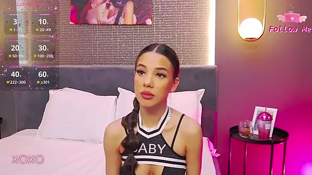 Snapshot of LaraKent chatting on February 2025 08:51:02 PM LaraKent online show from February 2025 08:51:02 PM