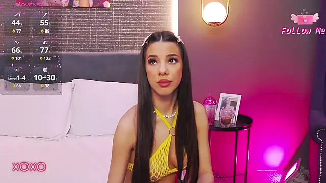 Snapshot of LaraKent chatting on February 2025 08:35:02 PM LaraKent online show from February 2025 08:35:02 PM