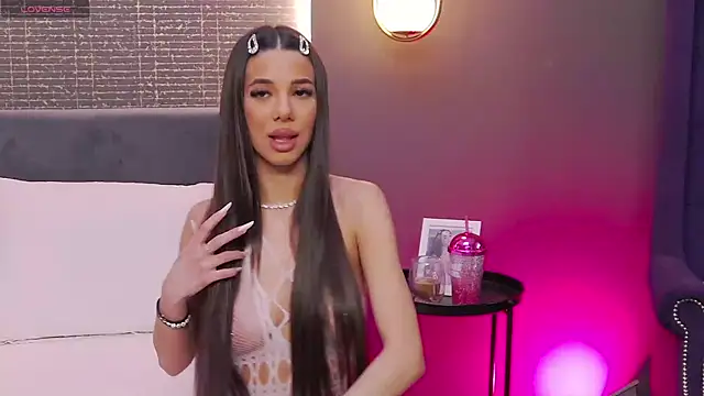 Snapshot of LaraKent chatting on February 2025 08:44:01 PM LaraKent online show from February 2025 08:44:01 PM