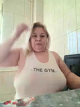 Snapshot of AriannaMilf chatting on January 2025 11:42:02 AM AriannaMilf online show from January 2025 11:42:02 AM