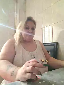 Snapshot of AriannaMilf chatting on January 2025 09:13:01 AM AriannaMilf online show from January 2025 09:13:01 AM