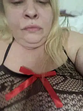 Snapshot of AriannaMilf chatting on October 2025 08:27:02 PM AriannaMilf online show from October 2025 08:27:02 PM