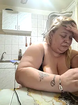 Snapshot of AriannaMilf chatting on November 2025 09:37:02 PM AriannaMilf online show from November 2025 09:37:02 PM