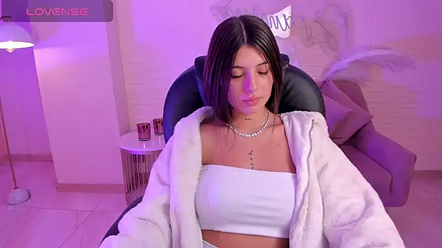 AlessiaCorleone  online show from January 2025 06:52:01 PM