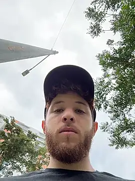 Juan Castano online show from November 2025 05:33:01 PM