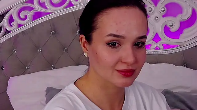 Snapshot of MeIisaLove chatting on March 2026 06:27:02 PM MeIisaLove online show from March 2026 06:27:02 PM