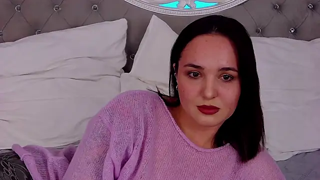 Snapshot of MeIisaLove chatting on April 2026 02:18:02 PM MeIisaLove online show from April 2026 02:18:02 PM