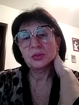 Snapshot of AlbinaXPretty chatting on December 2024 08:58:02 PM AlbinaXPretty online show from December 2024 08:58:02 PM