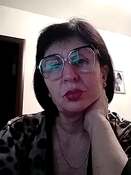 Snapshot of AlbinaXPretty chatting on December 2024 02:27:02 PM AlbinaXPretty online show from December 2024 02:27:02 PM