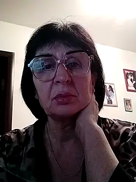 Snapshot of AlbinaXPretty chatting on December 2024 08:03:02 PM AlbinaXPretty online show from December 2024 08:03:02 PM