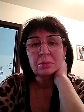 Snapshot of AlbinaXPretty chatting on January 2025 08:25:02 AM AlbinaXPretty online show from January 2025 08:25:02 AM