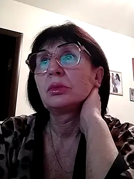 Snapshot of AlbinaXPretty chatting on January 2025 08:15:02 PM AlbinaXPretty online show from January 2025 08:15:02 PM