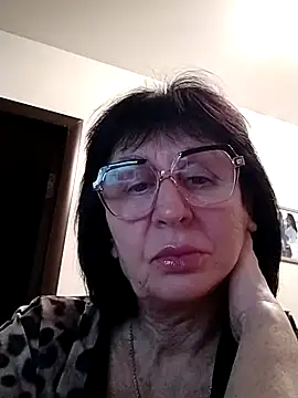 Snapshot of AlbinaXPretty chatting on January 2025 07:07:02 PM AlbinaXPretty online show from January 2025 07:07:02 PM