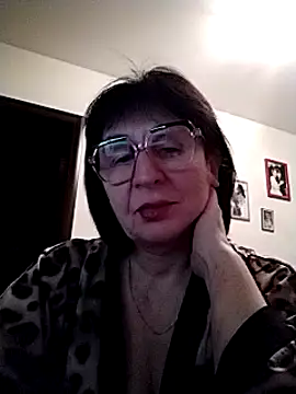 Snapshot of AlbinaXPretty chatting on January 2025 06:58:02 PM AlbinaXPretty online show from January 2025 06:58:02 PM