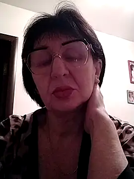 Snapshot of AlbinaXPretty chatting on February 2025 04:59:02 AM AlbinaXPretty online show from February 2025 04:59:02 AM