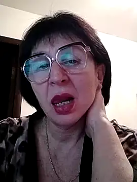 Snapshot of AlbinaXPretty chatting on February 2025 09:52:02 PM AlbinaXPretty online show from February 2025 09:52:02 PM