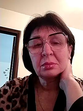 Snapshot of AlbinaXPretty chatting on February 2025 07:55:02 AM AlbinaXPretty online show from February 2025 07:55:02 AM