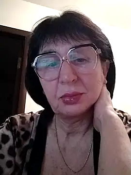 Snapshot of AlbinaXPretty chatting on March 2025 09:04:02 PM AlbinaXPretty online show from March 2025 09:04:02 PM