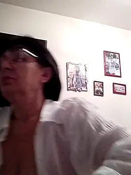 Snapshot of AlbinaXPretty chatting on March 2025 07:49:01 PM AlbinaXPretty online show from March 2025 07:49:01 PM