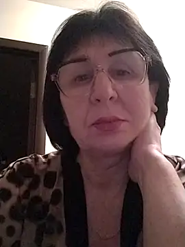 Snapshot of AlbinaXPretty chatting on March 2025 09:26:02 PM AlbinaXPretty online show from March 2025 09:26:02 PM