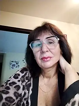 Snapshot of AlbinaXPretty chatting on September 2025 07:31:01 AM AlbinaXPretty online show from September 2025 07:31:01 AM