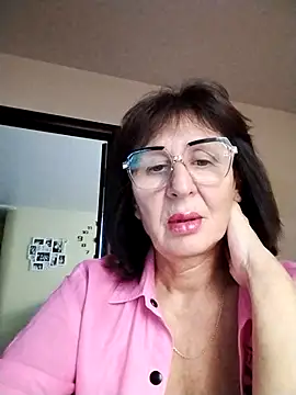 Snapshot of AlbinaXPretty chatting on September 2025 08:05:01 AM AlbinaXPretty online show from September 2025 08:05:01 AM