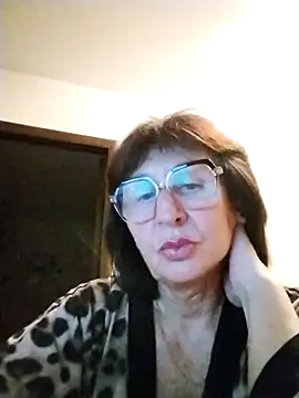 Snapshot of AlbinaXPretty chatting on November 2025 04:33:01 PM AlbinaXPretty online show from November 2025 04:33:01 PM