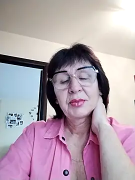 Snapshot of AlbinaXPretty chatting on December 2025 09:16:02 AM AlbinaXPretty online show from December 2025 09:16:02 AM