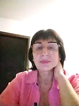 Snapshot of AlbinaXPretty chatting on December 2025 09:44:01 PM AlbinaXPretty online show from December 2025 09:44:01 PM