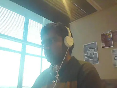 JohnBond009 online show from May 2026 07:11:02 PM