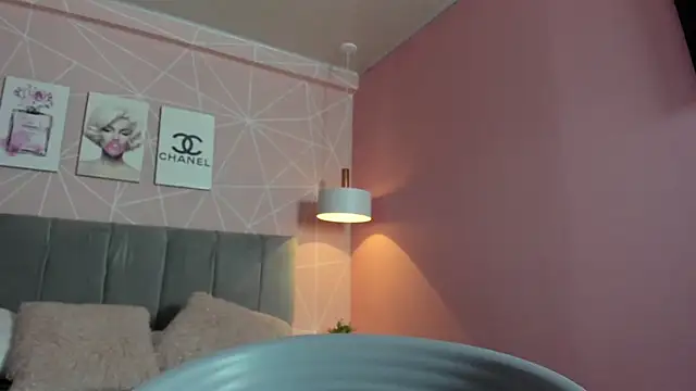 dolly zoe online show from February 2025 05:26:02 AM