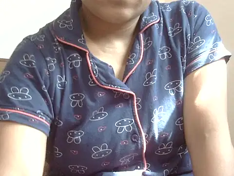 Snapshot of shekira99 chatting on September 2025 03:44:01 AM shekira99 online show from September 2025 03:44:01 AM