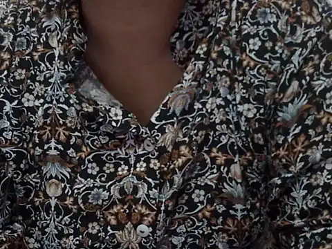 Snapshot of shekira99 chatting on October 2025 02:05:01 PM shekira99 online show from October 2025 02:05:01 PM