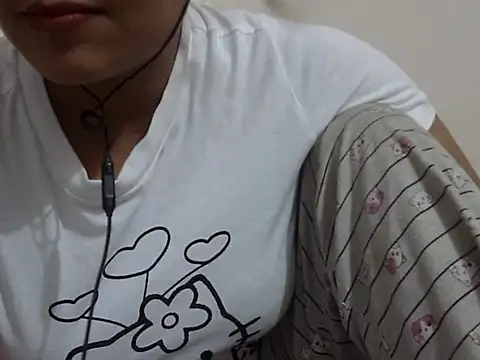 Snapshot of shekira99 chatting on October 2025 07:40:01 PM shekira99 online show from October 2025 07:40:01 PM