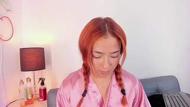 Snapshot of valerycolins chatting on March 2025 06:24:01 AM valerycolins online show from March 2025 06:24:01 AM