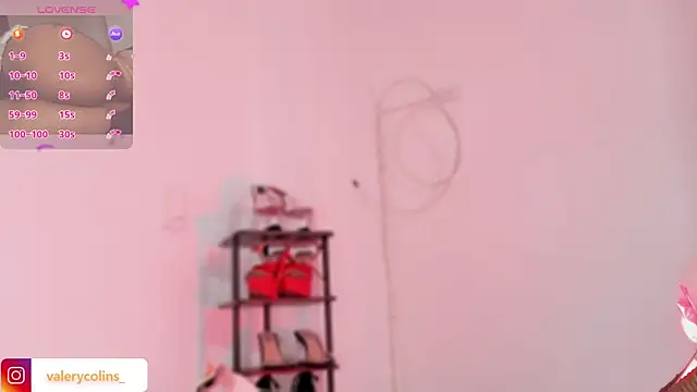 Snapshot of valerycolins chatting on November 2025 11:32:01 AM valerycolins online show from November 2025 11:32:01 AM