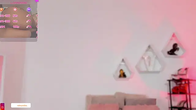 Snapshot of valerycolins chatting on December 2025 05:03:02 AM valerycolins online show from December 2025 05:03:02 AM