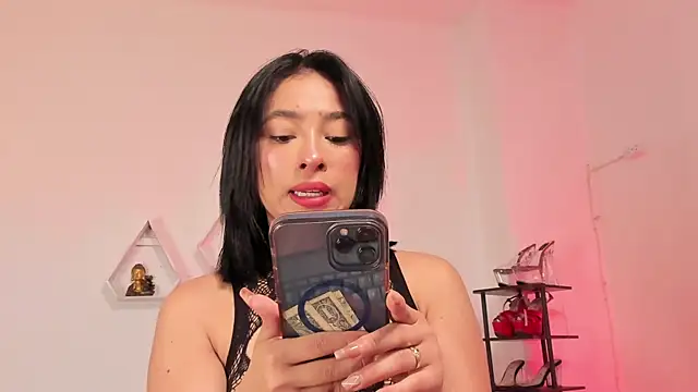 Snapshot of valerycolins chatting on January 2026 02:17:01 AM valerycolins online show from January 2026 02:17:01 AM