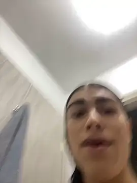 valendoll online show from March 2025 11:56:02 PM