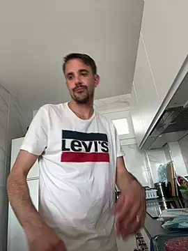 julian333 online show from March 2025 02:02:01 PM