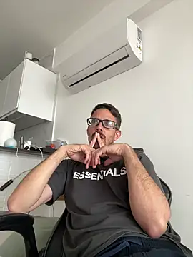 julian333 online show from March 2025 12:35:02 PM